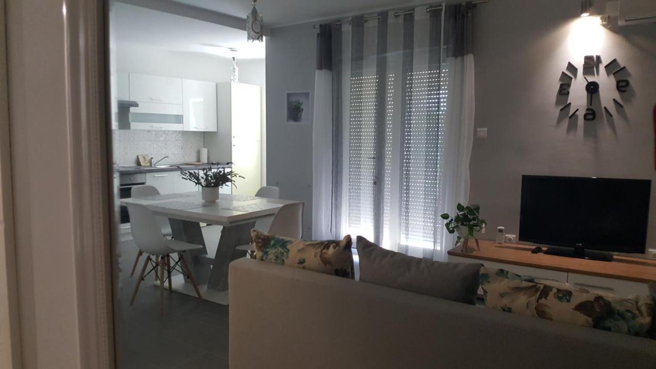 Andela Home - Krka Waterfalls Лозовац Екстериор снимка
