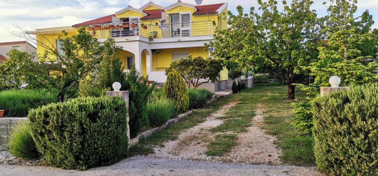 Andela Home - Krka Waterfalls Лозовац Екстериор снимка