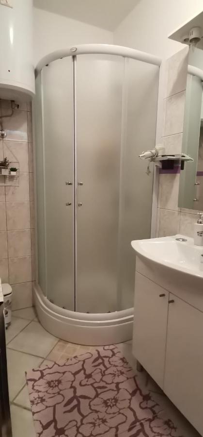 Andela Home - Krka Waterfalls Лозовац Екстериор снимка