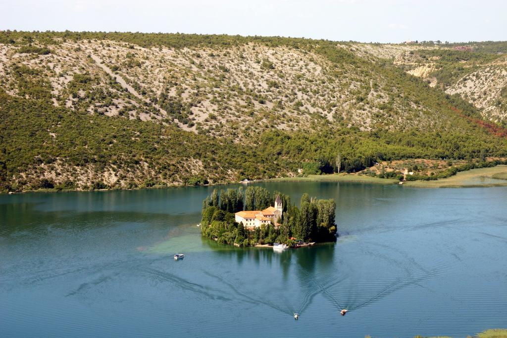 Andela Home - Krka Waterfalls Лозовац Екстериор снимка